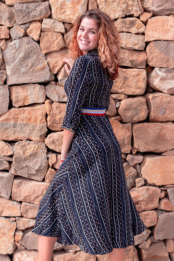 Vestido midi con vuelo