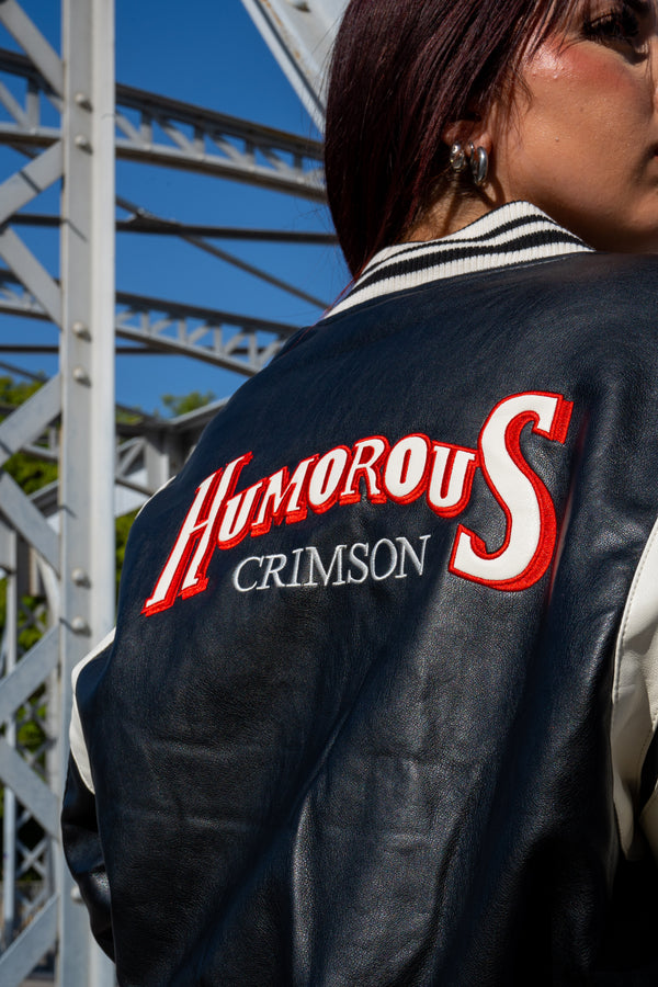 Cazadora polipiel bordada