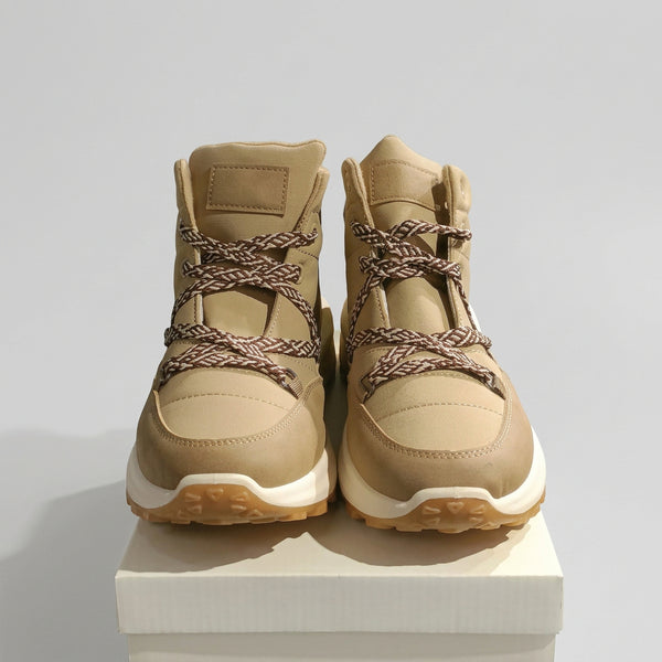 Botines con cordoneras khaki