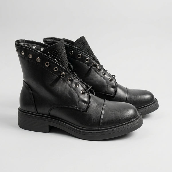 Botines negros con pedrería