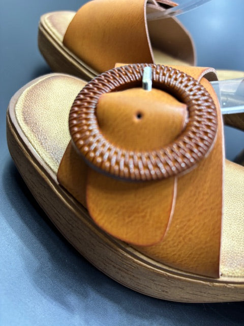 Sandalias de Tiras - Tacón cuadrado - Hebilla Efecto Carey