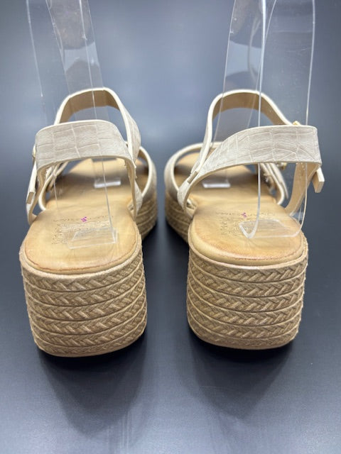Sandalias Textura Natural Cuña de Media Altura