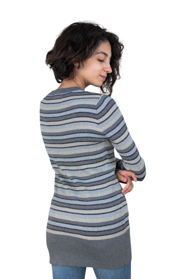 Cárdigan ceñido abotonado