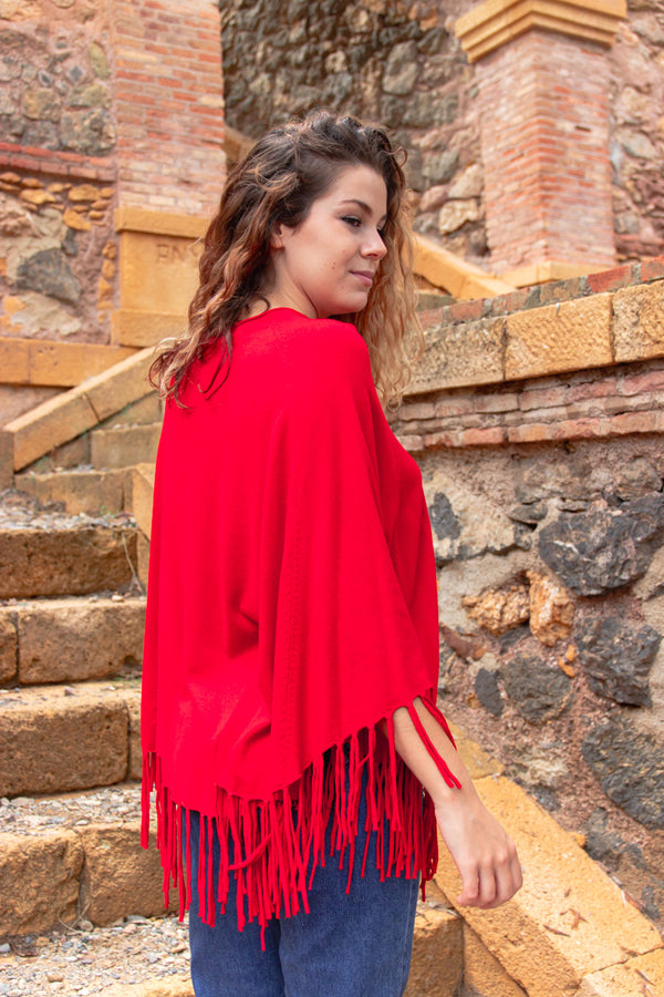 Poncho con flecos