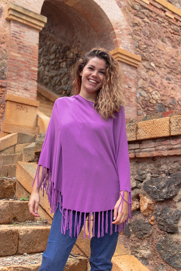 Poncho con flecos