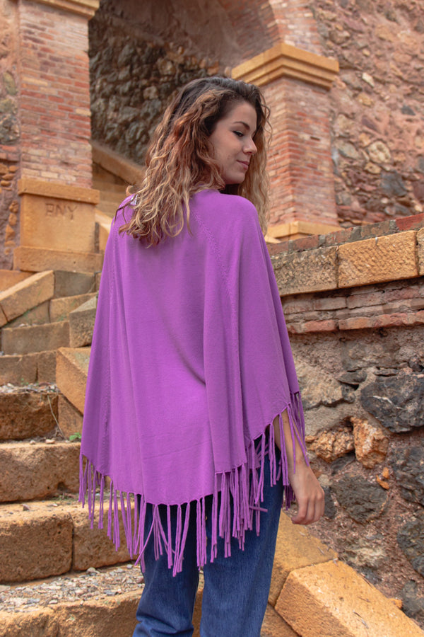 Poncho con flecos