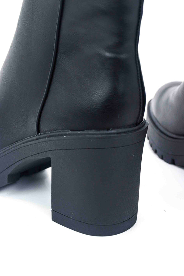 Botín de tacón ancho