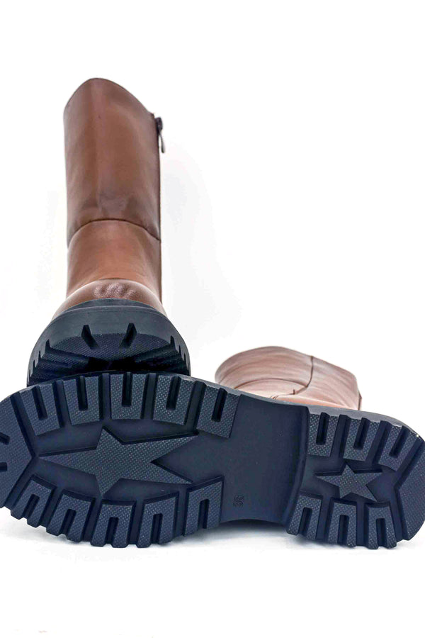 Botas de Media Caña con Suela Track