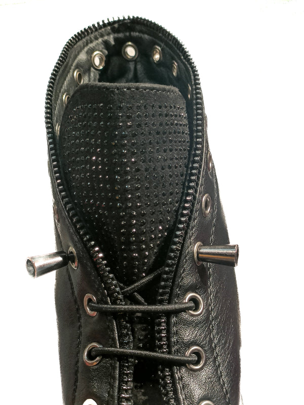 Botines negros con pedrería
