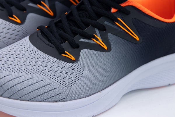 Deportivas gris-naranja