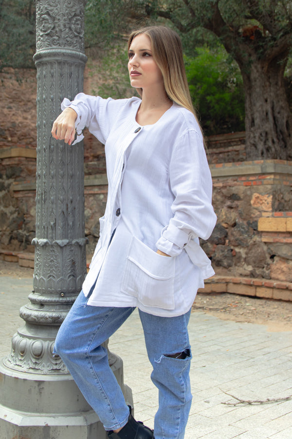 Chaqueta larga con bolsillos