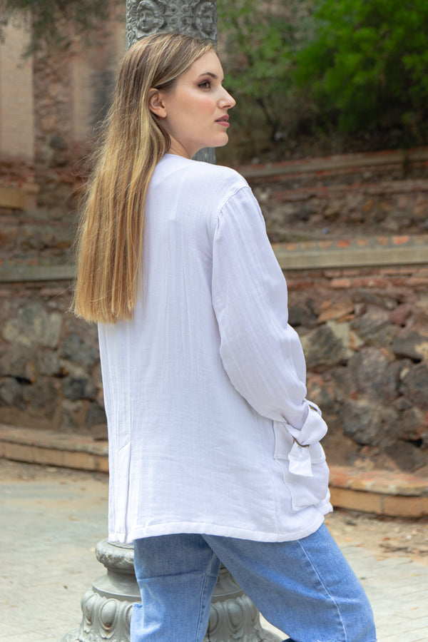 Chaqueta larga con bolsillos