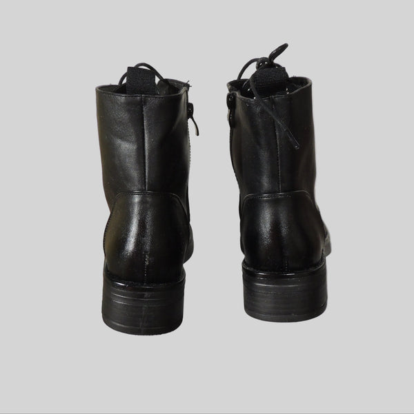 Botines de caña media con cordones - Negro