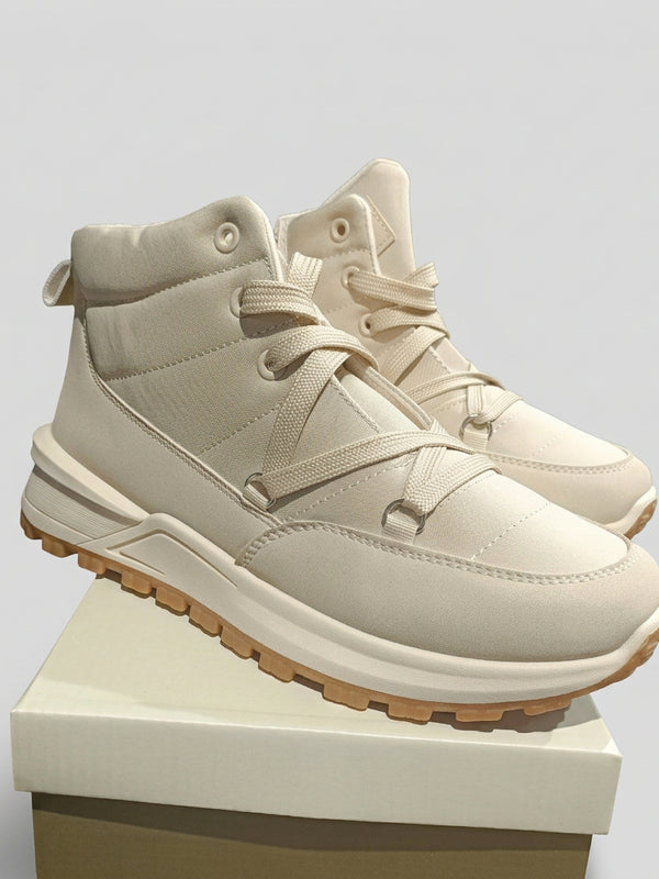 Botines con cordoneras