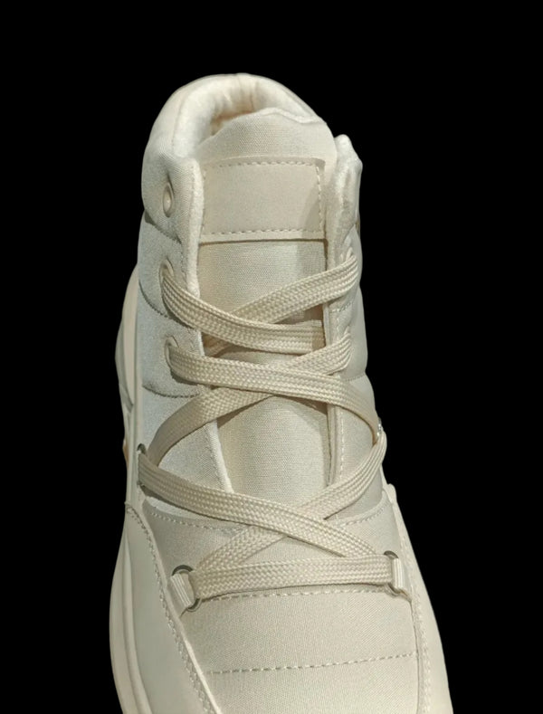 Botines con cordoneras