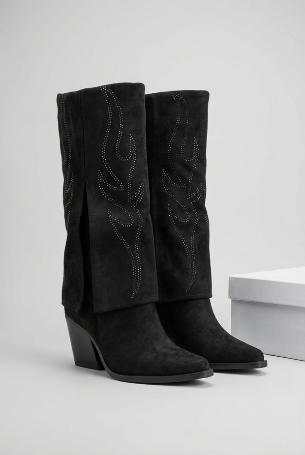 Botas de caña alta con pedrería
