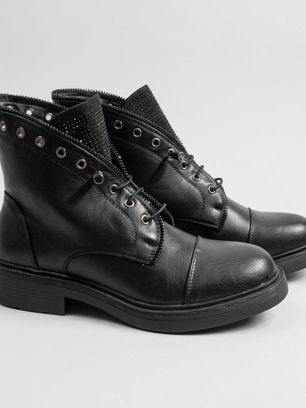Botines negros con pedrería