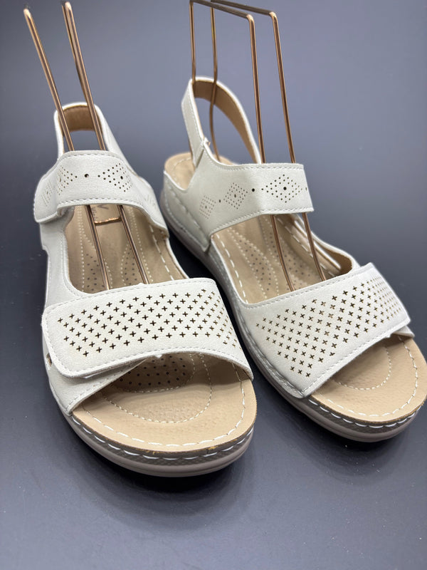 Sandalias 8611 Beig